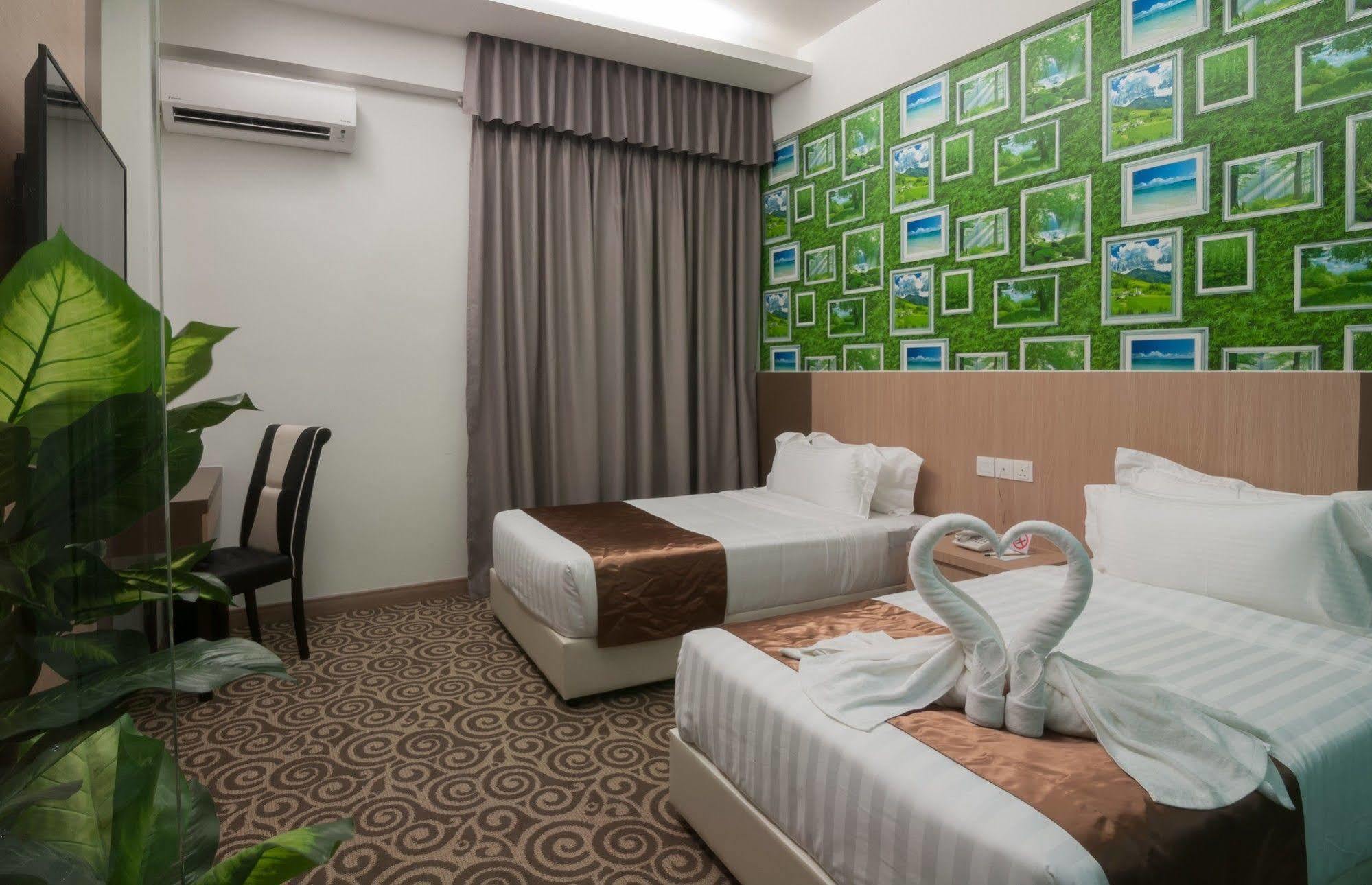 E-Red Hotel Melaka Dış mekan fotoğraf