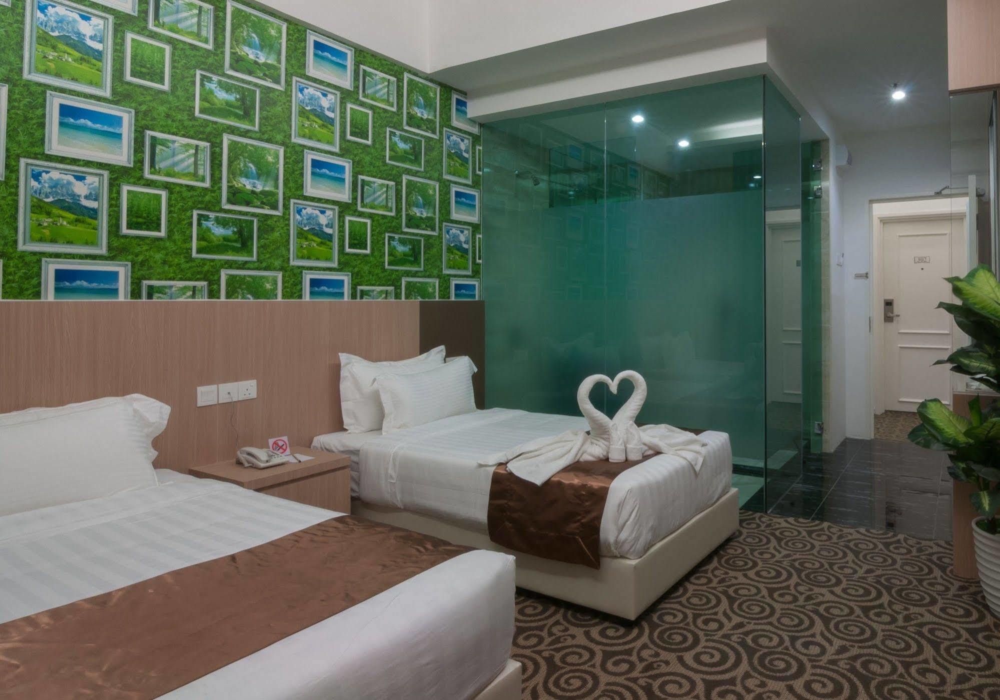 E-Red Hotel Melaka Dış mekan fotoğraf