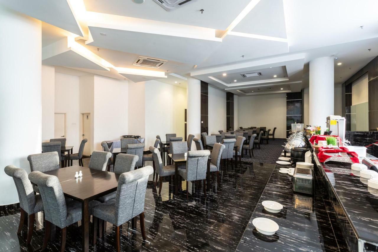 E-Red Hotel Melaka Dış mekan fotoğraf