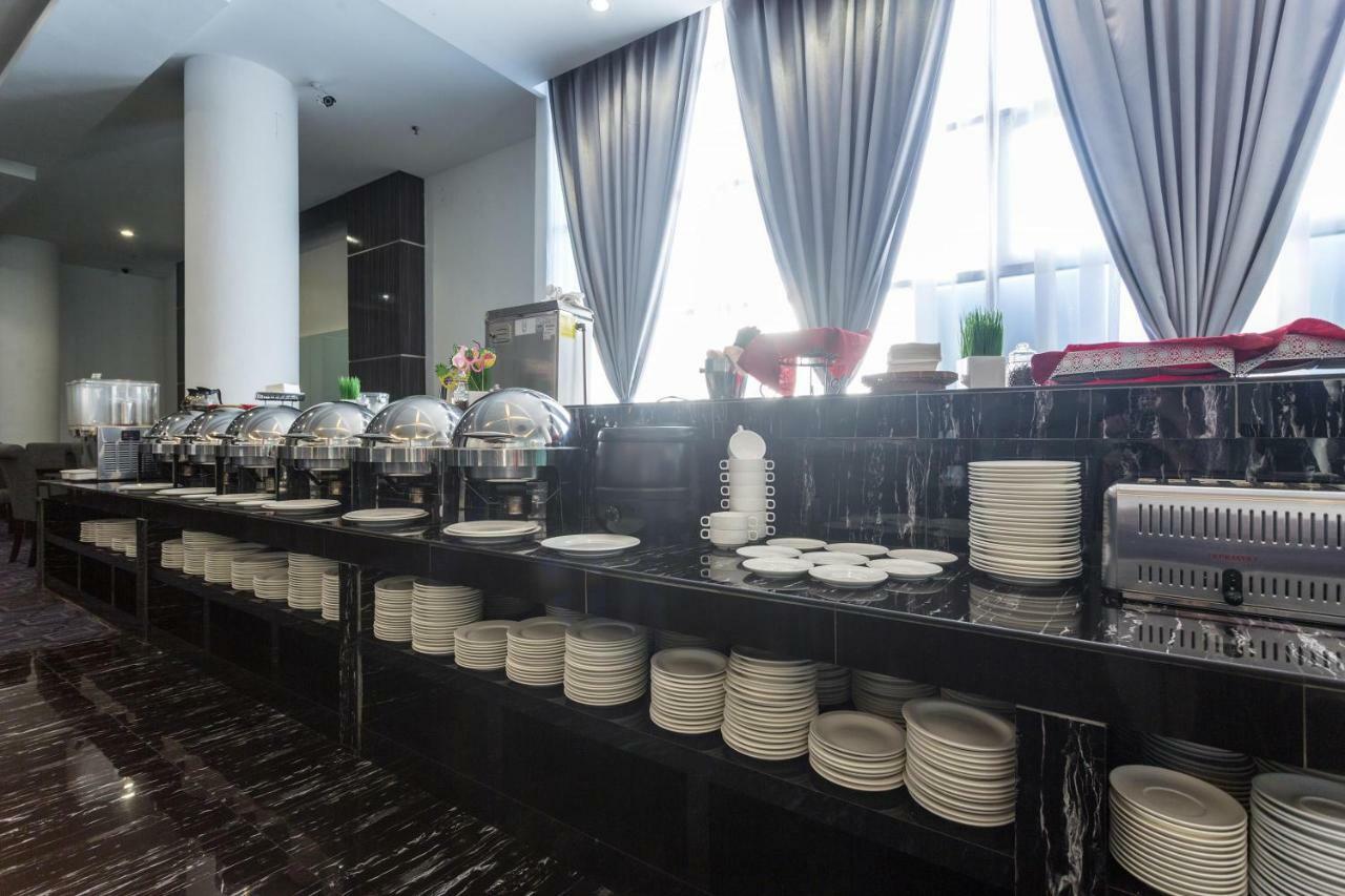 E-Red Hotel Melaka Dış mekan fotoğraf
