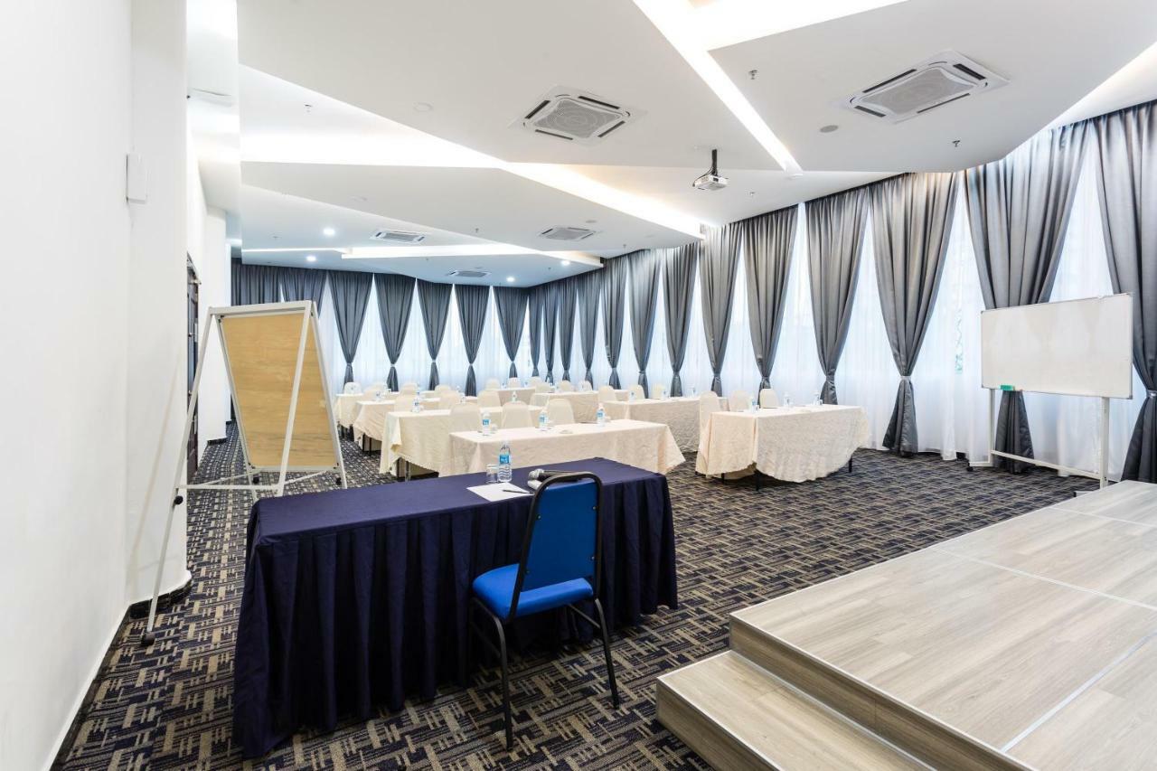 E-Red Hotel Melaka Dış mekan fotoğraf