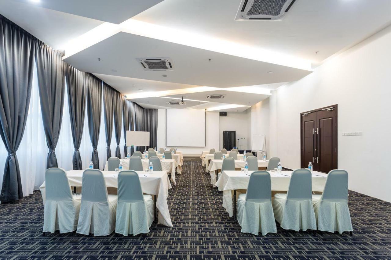E-Red Hotel Melaka Dış mekan fotoğraf